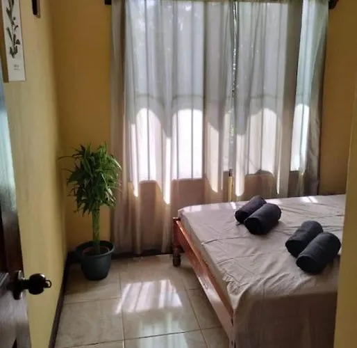 House In ,belen De Nosarita Cuajiniquil